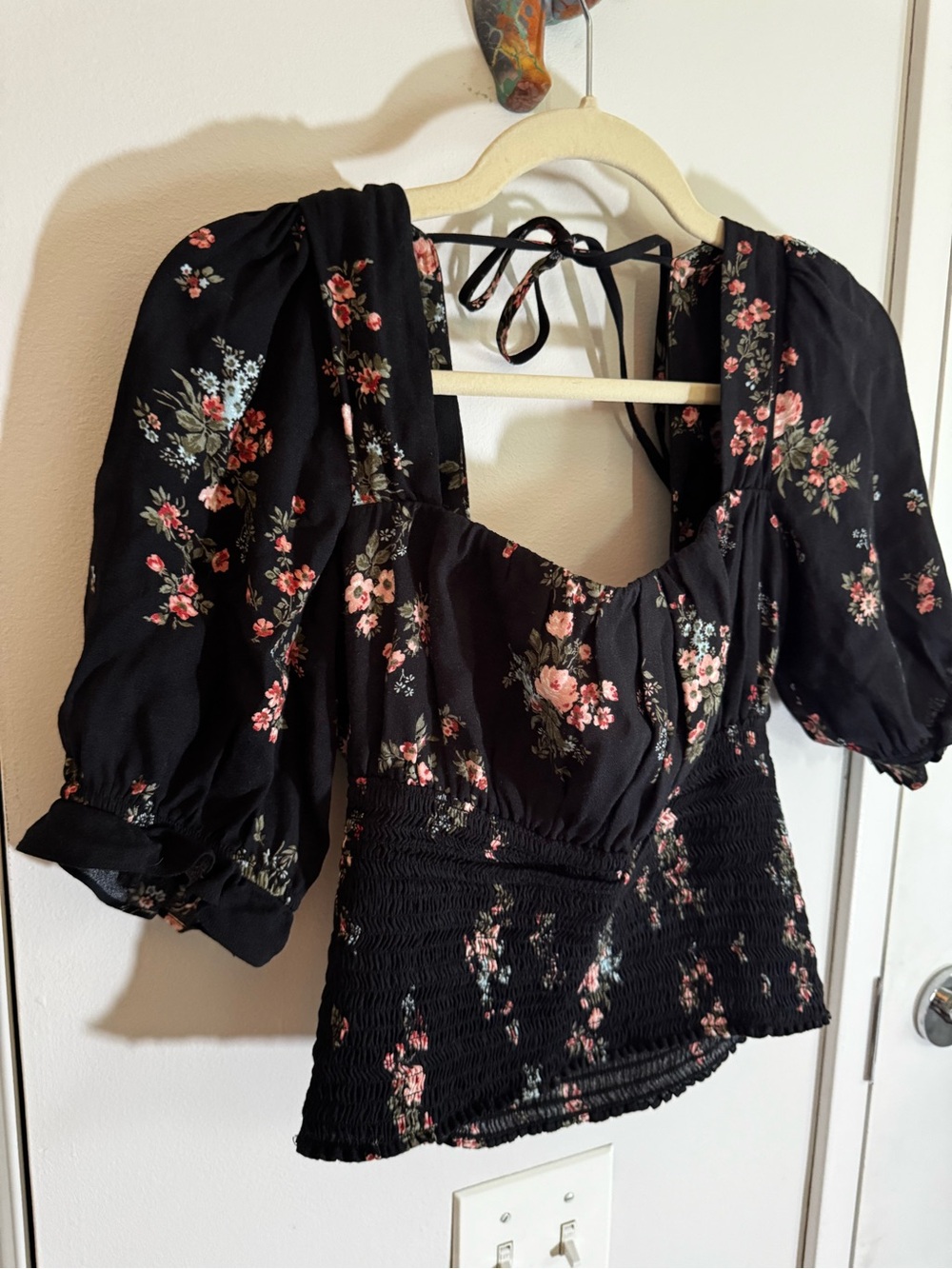 REFORMATION floral square neck ruched bodice smocked crop top - Picture 2 of 5